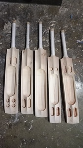 ไม้คริกเก็ต Ganvox Global Kashmiri Willow รุ่น Red Grip สำหรับคนถนัดทั้งสองมือ น้ำหนักเบา ทนทาน ดีไซน์มาตรฐาน ขนาดมาตรฐาน ความหนา 40 มม. - Product Image 3
