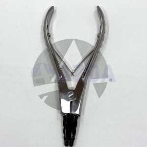 Pince à ouvrir les anneaux professionnelle en acier inoxydable de 6 pouces avec embouts en caoutchouc noir et 3 encoches pour la pose de bijoux et le piercing corporel - Product Image 3