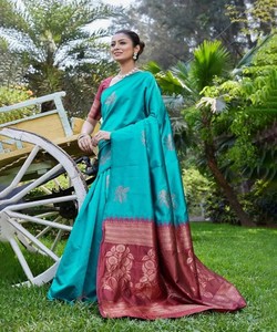 Sari de Seda Color Turquesa con Borde Rojo, Estilo Banarasi, para Bodas Tradicionales Indias, Largo hasta el Suelo, para Mujer - Product Image 5