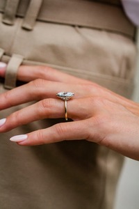 Anillo de Lujo para Mujer, Personalizado, de Oro Amarillo de 14 Quilates, con Diamante Ovalado de 3 Quilates, Engaste de Puntas, Joyería de Compromiso Nupcial - Product Image 2