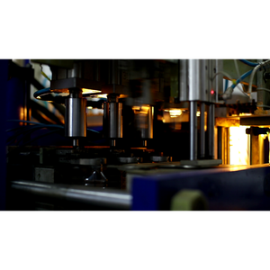 Machine de soufflage de bouteilles PET semi-automatique 2 KVT avec moteur - Product Image 5