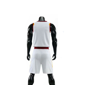 Ensemble d'uniformes de basketball blancs personnalisés pour hommes – Débardeur col en V et short en polyester anti-humidité avec logo frontal – Tenue d'équipe - Product Image 3