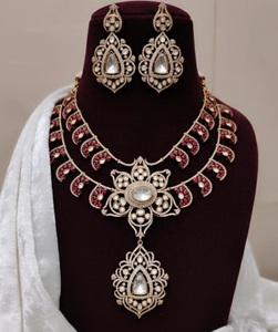 สร้อยคอพร้อมต่างหูชุบทองคุณภาพพรีเมียมสุดหรู ประดับด้วยโมอิสซาไนต์แท้แบบดับเบิ้ลต์ สำหรับผู้หญิง คอลเลคชั่นสำหรับงานแต่งงาน - Product Image 2