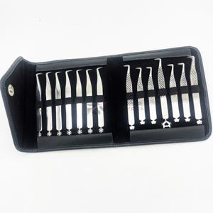 Pince à épiler pour extensions de cils RMI Silver Shin, poignées plates/diamantées, acier inoxydable et couleur noire, kit de 14 pinces. - Product Image 2