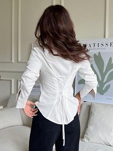 Chemise décontractée pour femme en polyester, coupe moderne, blanche unie, boutonnée sur le devant, manches longues - Product Image 3