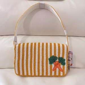 Bolso de Mano Bordado a Mano en Algodón con Patrón de Zanahoria, Forma Rectangular, Recuerdo Textil - Product Image 1