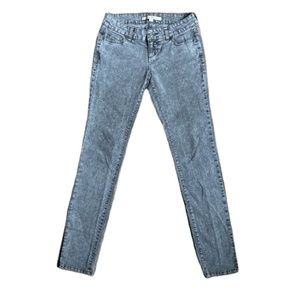 Nouveau style de jeans en denim pour hommes, design décontracté, logo personnalisé, prix abordable, vente en gros, OEM, orienté vers l'exportation - Product Image 2