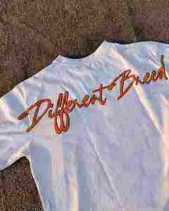 Camiseta de Algodón para Hombre, con Logotipo Personalizado, de Alta Calidad, con Serigrafía Blanca, Corte Recto y Transpirable - Product Image 5