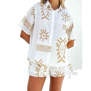 Conjunto de dos piezas de verano para mujer, compuesto por una blusa ligera y transpirable de lino de manga corta y pantalones anchos. - Product Image 3