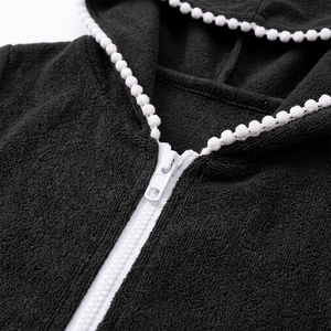 Robe de bain à capuche pour filles 100% polyester séchage rapide mini mignonne sans manches avec fermeture éclair sur le devant et ourlet à volants pour la plage et la piscine, étiquette personnalisée - Product Image 5