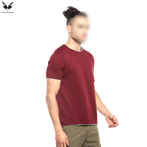 เสื้อยืดแขนสั้นผู้ชาย ผ้าฝ้ายถัก 100% สีแดงเลือดหมู คุณภาพสูง สวมใส่สบาย เนื้อผ้านุ่ม ใส่ได้ทุกวัน - Product Image 4