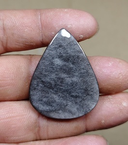 Obsidienne ethnique argentée pour guitare basse électrique et acoustique, durable, antidérapante, forme personnalisée - Product Image 1