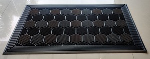 Tapete de Goma Hexa Pin - Diseño Texturizado Antideslizante y Anti Fatiga, Ecológico, para Uso en Interiores y Exteriores, Hoteles, Hogares y Oficinas - Product Image 1