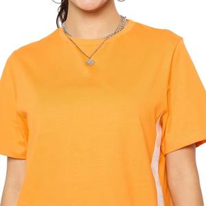 เสื้อยืดพิมพ์ลายโพลีเอสเตอร์คุณภาพส่งออก OEM ODM สำหรับผู้หญิง ปักลาย ขายส่ง เสื้อยืดโอเวอร์ไซส์สีส้มตามสั่ง - Product Image 4