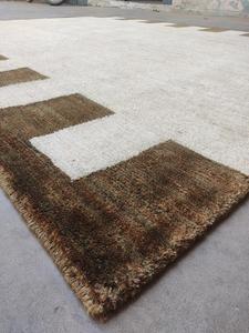 Alfombra Moderna de Rayas Tejida a Mano de Primera Calidad para Sala de Estar y Dormitorio a Precio de Mayoreo - Product Image 1