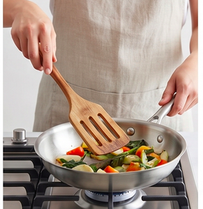 Ensemble de couverts en bois naturel fait main, couleur brun intense, design minimaliste et épuré, parfait pour les dîners et les mariages - Product Image 5