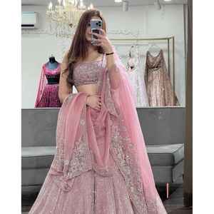 Fournitures de fête de créateur Élégant Lehenga Choli avec une belle Dupatta pour les occasions spéciales - Product Image 6