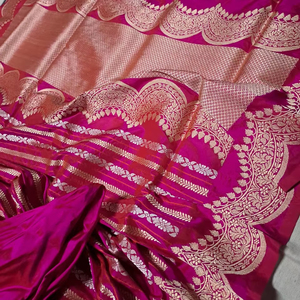 Sari en soie tissé à la main exclusif pour femmes - Product Image 1