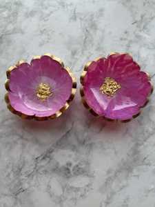 Bol décoratif artisanal en résine époxy rose moyen, design géode - Product Image 3