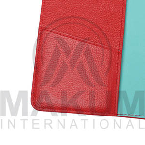 Porte-passeport en cuir pliable léger avec logo personnalisé pour le camping et la randonnée - Product Image 2