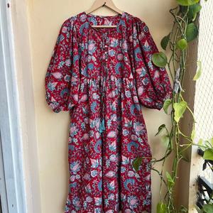 Vestido bohemio largo de algodón con estampado floral hecho a mano, vestido indio de algodón, manga larga, estampado floral, ropa informal, vestido largo maxi. - Product Image 1