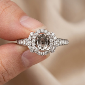 Bague semi-montée ovale en or blanc 18 carats massif avec halo vintage et milgrain, diamant naturel, bijoux sur mesure, fabricant en gros - Product Image 2