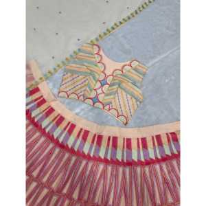 ชุดแต่งงานดีไซเนอร์ HK หลากสี ปักลายเลเฮนกา-โชลี พร้อมผ้าคลุมไหล่ งานปักด้วยด้าย ไซส์ M 1300 กรัม - Product Image 4