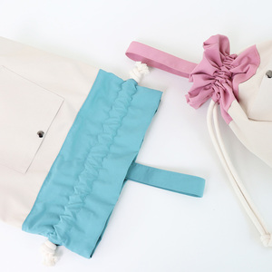 [SO,ON DESIGN] Bolsa de Mano con Cordón Ajustable, Hecha con Materiales Reciclados, Ecológica, para Viaje, Estilo Coreano - Product Image 3