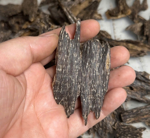 Copeaux d'agarwood de qualité supérieure – Parfum de bois d'oud premium - Product Image 2