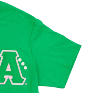 Camiseta AKA Green Pearl con letras griegas adornadas, cuello redondo, informal para mujer, color verde - Product Image 3