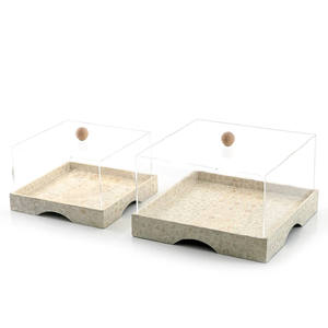 Support à gâteau commercial le plus vendu en nacre, présentoir carré en coquillage avec couvercle en acrylique, idéal pour l'agencement de réceptions de thé - Product Image 1