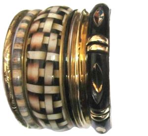 Stylish and Elegant Gold Plated <b>Bracelet</b> with <b>Pearl</b> and Diamond Lightweight Religious Moon Pattern Design for Party and Gift - Product Image 3