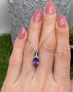 Colgante de Amatista Natural en Plata de Ley 925 con Baño de Rodio, Hecho a Mano, Corte Oval Vintage, Joyería Fina, Regalo para Mujer, Venta al Por Mayor - Product Image 3