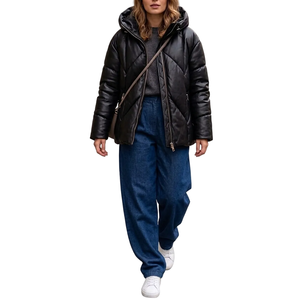 Veste matelassée en cuir noir pour femme, élégante, en duvet - Product Image 1