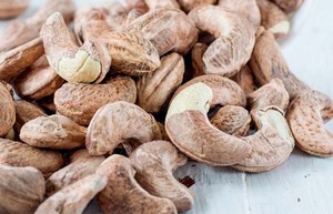 เม็ดมะม่วงหิมพานต์เวียดนาม W320 – คั่วและปรุงรส, คุณภาพสูง, ราคาขายส่ง // คุณทอม - Product Image 6