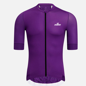 Combinaison légère de haute qualité, idéale pour une utilisation en extérieur et un confort décontracté lors du cyclisme. - Product Image 3