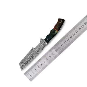 Couteau de chasse en acier Damas à lame partiellement dentelée, manche noir, couteau de camping d'extérieur avec étui en cuir - Product Image 6