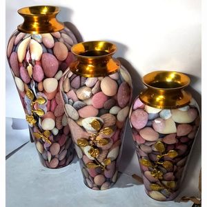 Vases cylindriques en fer noir brillant et or, ensemble d'accessoires de luxe bicolores écologiques modernes pour la décoration intérieure. - Product Image 5