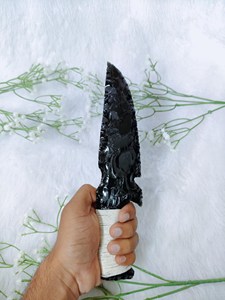 Athame unique en obsidienne noire de 10 pouces – Couteau rituel en verre volcanique taillé à la main, couteau cérémoniel artisanal - Product Image 3