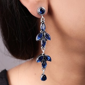 Boucles d'oreilles pendantes multicolores en argent oxydé pour femmes, fabrication en gros |   Fournisseur direct d'usine en gros, vente en gros - Product Image 3