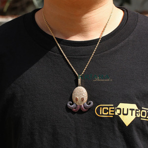 Pendentif Pieuvre en Argent 925 Plaqué Or 18K avec Diamant de Laboratoire, Breloque Animale Mignonne, Thème Unisexe, Idéal au Quotidien - Product Image 4