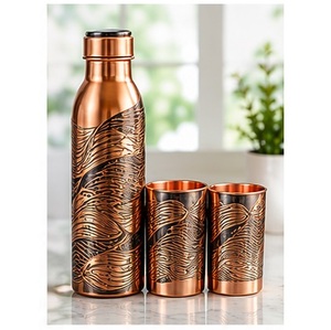 Botella de Agua de Cobre con Patrón de Ondas Antiguas y Dos Tazas, Juego de Bebidas Portátil de Diseño Moderno para Uso Doméstico - Product Image 1