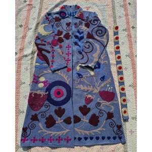 Chaqueta de Invierno de Terciopelo Tejido Transpirable Suzani, Ecológica, con Bordado Floral a Mano, Cuello Alto, Estilo Vintage para Mujer - Product Image 3