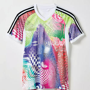 Camiseta Deportiva Transpirable de Manga Corta con Cuello en V Personalizada para Hombre, Estilo Americano de Fútbol Americano, Sublimación Premium - Product Image 3