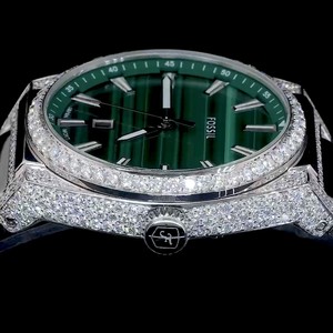 Montre unisexe de luxe avec diamants cultivés en laboratoire, boîtier en acier inoxydable, cadran en verre bleu, mouvement mécanique automatique ETA, réserve de marche 20 mm - Product Image 4