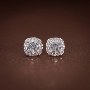 Clásicos Pendientes de Diamantes Cultivados en Laboratorio, Corte Redondo, 2.89CTW, Color E, VVS2 Certificado, con Diamantes de Corte Redondo como Adorno, Joyería de Regalo Perfecta - Product Image 1