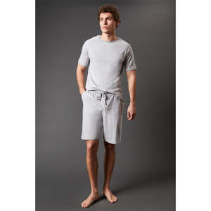 Conjunto de camiseta y pantalones cortos de playa de algodón transpirable, con estampado digital personalizado, de manga corta, holgada, informal, negra, para verano. - Product Image 4