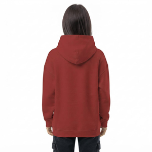Sudadera con Capucha Extra Grande Roja Elegante Personalizada con Logotipo Frontal Personalizado, Ropa Urbana Premium para Mujer - Product Image 4
