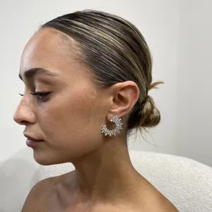 Boucles d'oreilles en diamants de laboratoire taille marquise et poire de 8,34 carats E-F VS1 en or blanc 14 carats, bijoux de luxe - Product Image 1