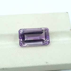 พลอยอเมทิสต์ธรรมชาติทรงแปดเหลี่ยม น้ำหนัก 8.90 กะรัต แบบเม็ดเดี่ยว - Product Image 4